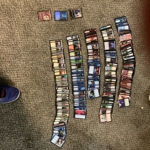 MAGIC CARD GAME DECKS AND COMMANDERS